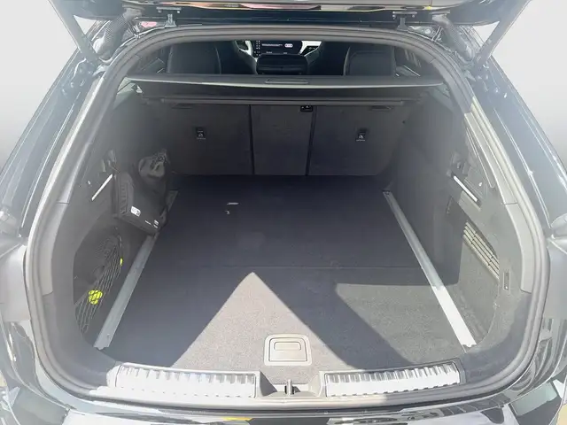 Audi A6 view 22