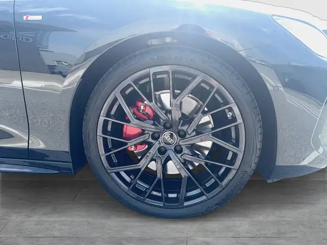 Audi A6 view 7