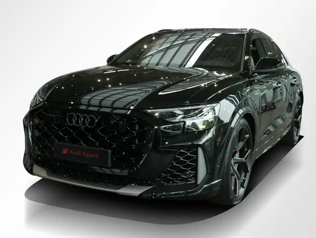 Audi RS Q8 view 13