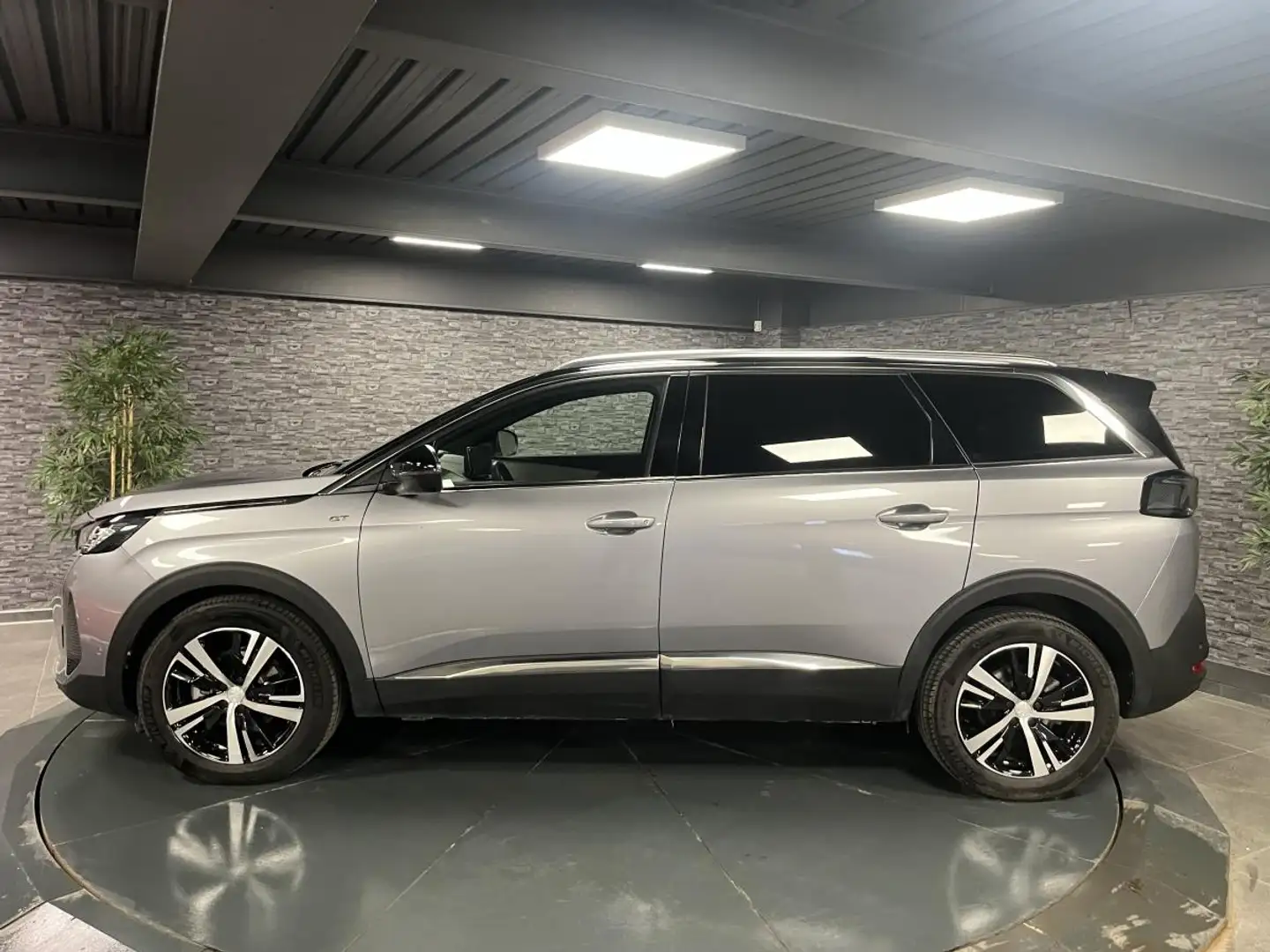 Peugeot 5008 1.2i Hybrid -136 - BV e-DCS6  II GT PHASE 2 Gris - 2