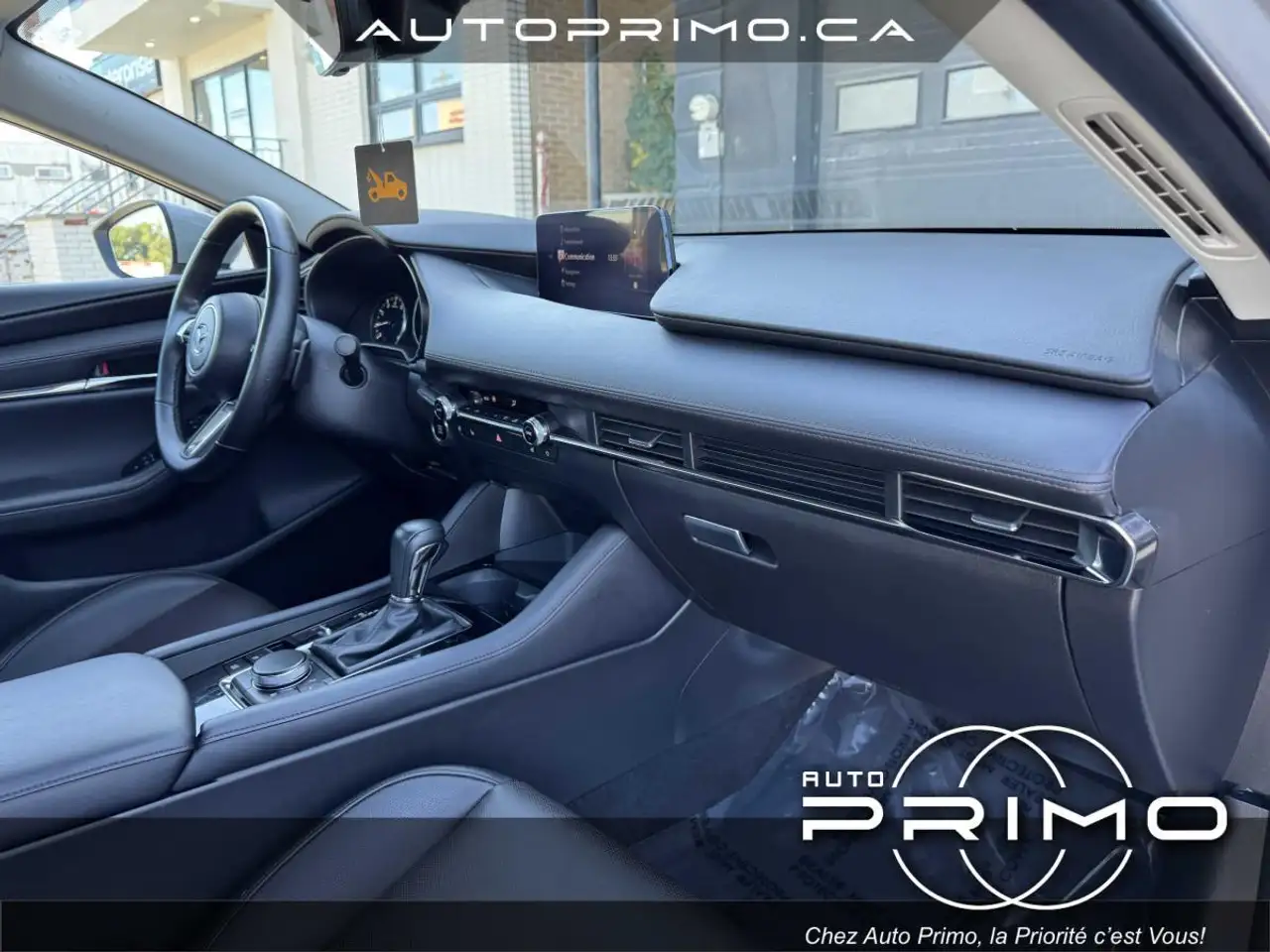 Mazda 3 снимка Mazda 3