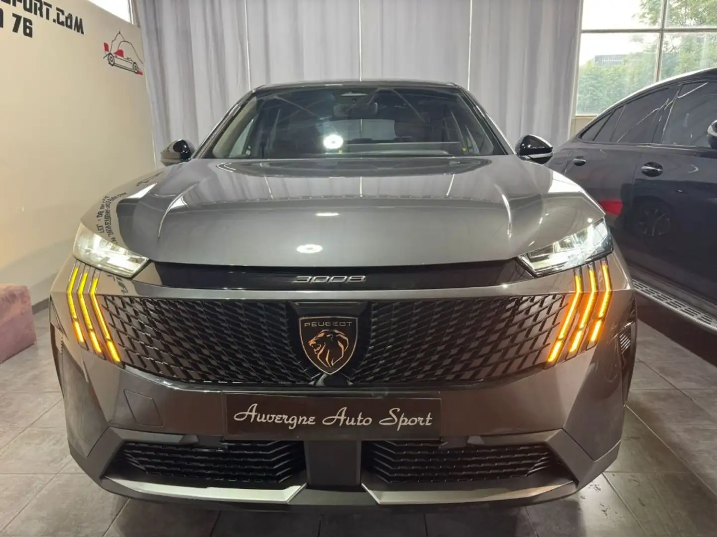 Peugeot 3008 HYBRID 145 e-DCS6 ALLURE Gris - 2