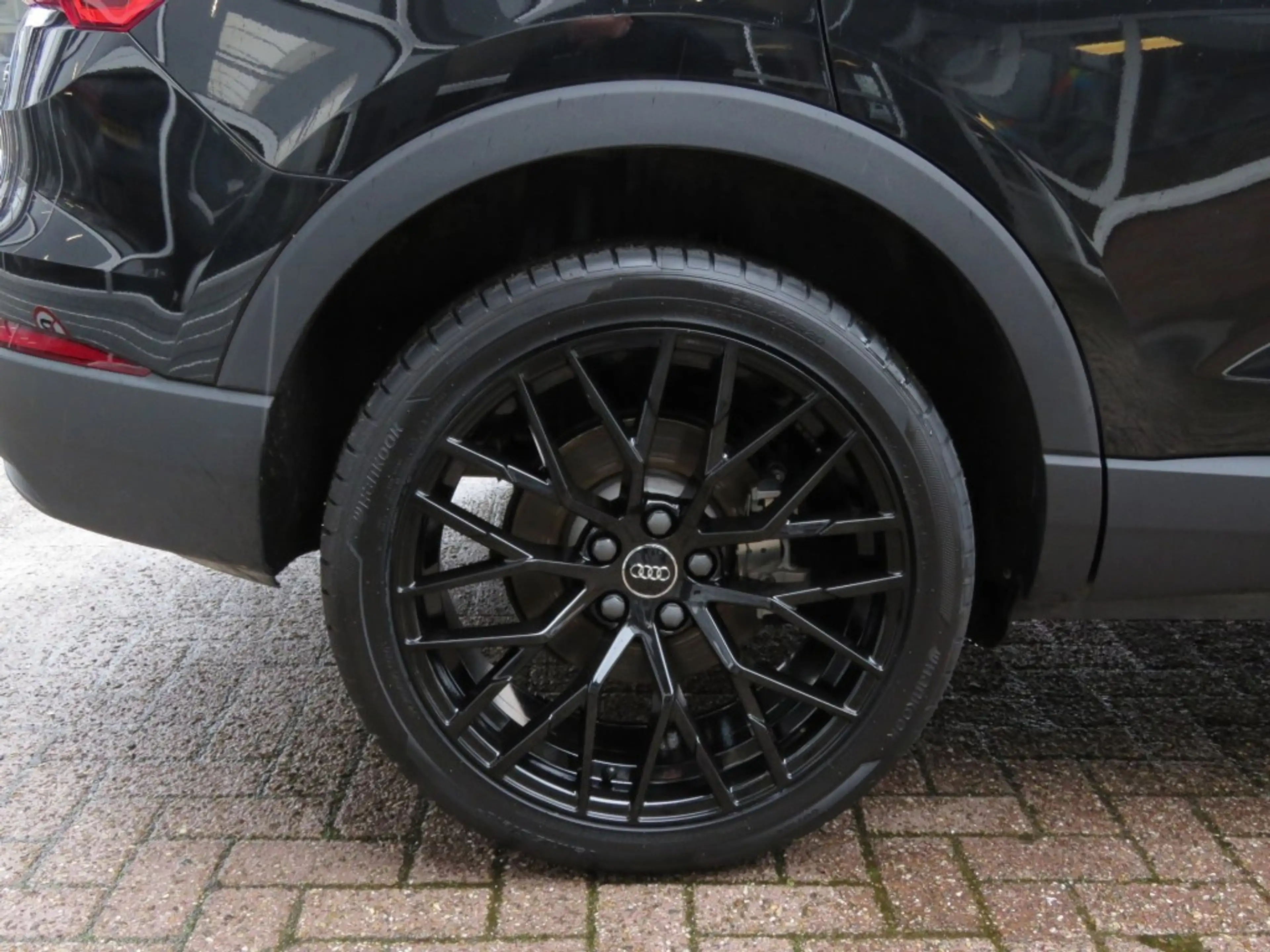 Audi Q3 45 TFSIe 245pk EDITION / 20 Inch / Camera / Matrix — photo 13