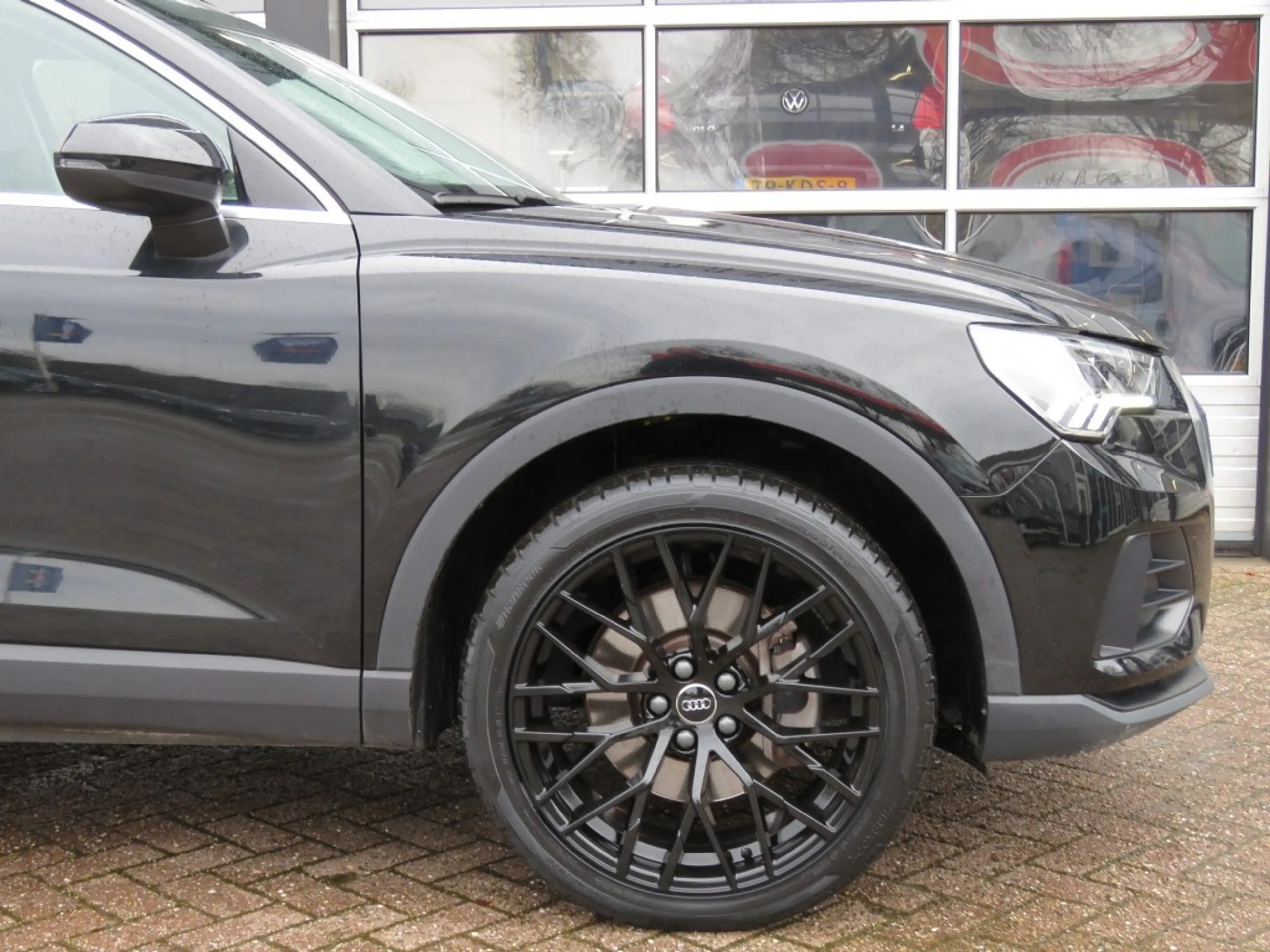 Audi Q3 45 TFSIe 245pk EDITION / 20 Inch / Camera / Matrix — photo 42
