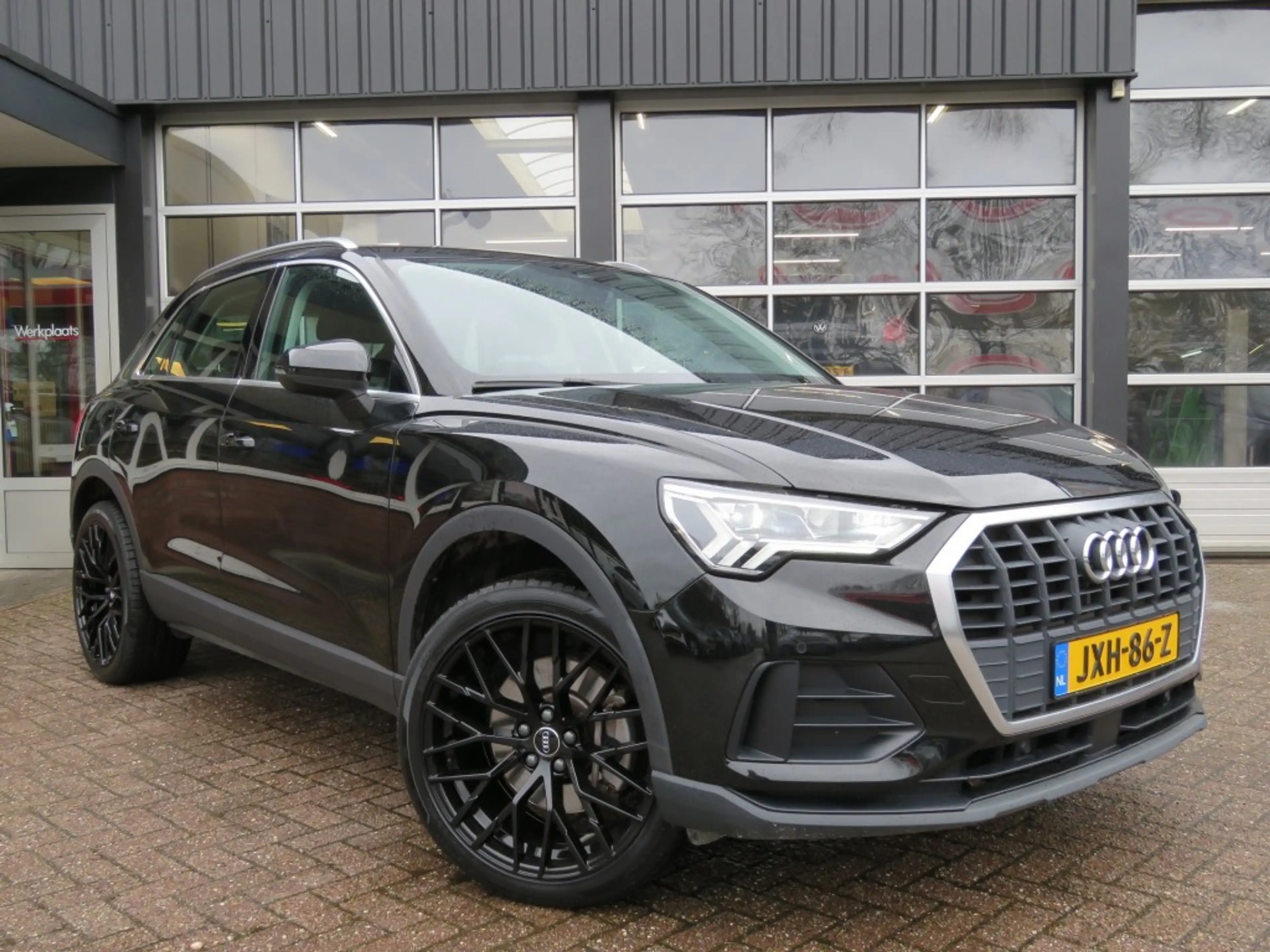 Audi Q3 45 TFSIe 245pk EDITION / 20 Inch / Camera / Matrix — photo 14