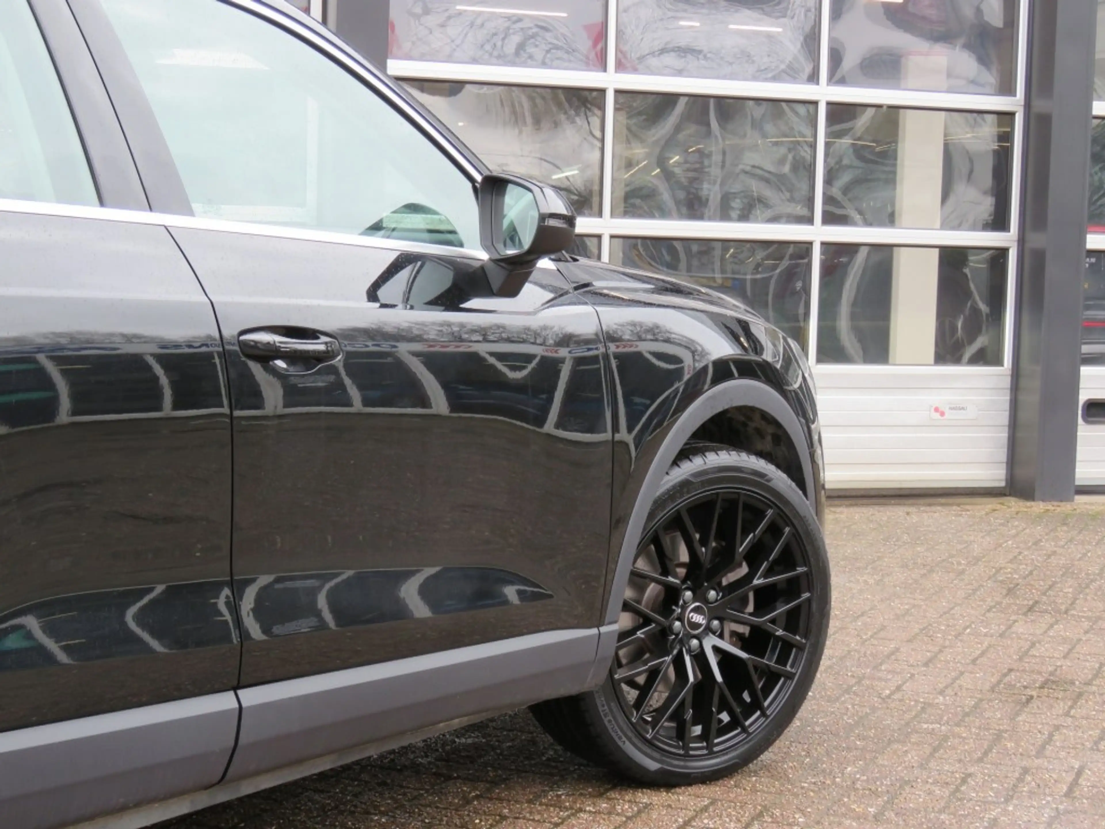 Audi Q3 45 TFSIe 245pk EDITION / 20 Inch / Camera / Matrix — photo 40