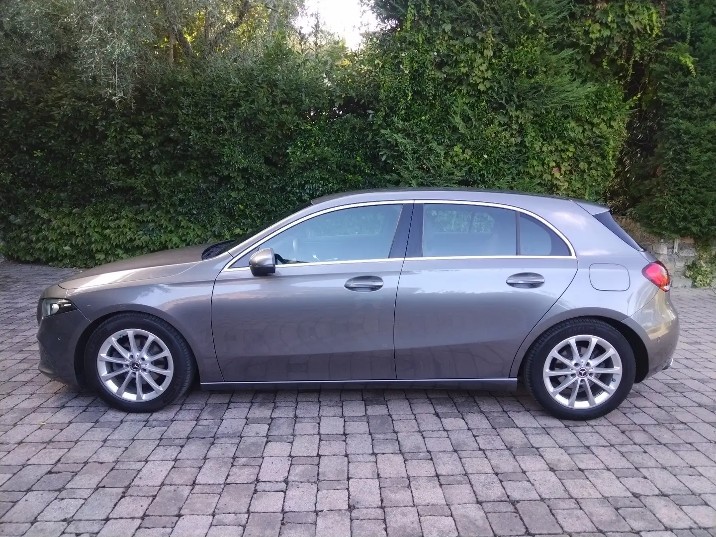 Mercedes-Benz A 180 d SPORT AUTOMATICA - SEMPRE TAGLIANDATA MB Gris - 2