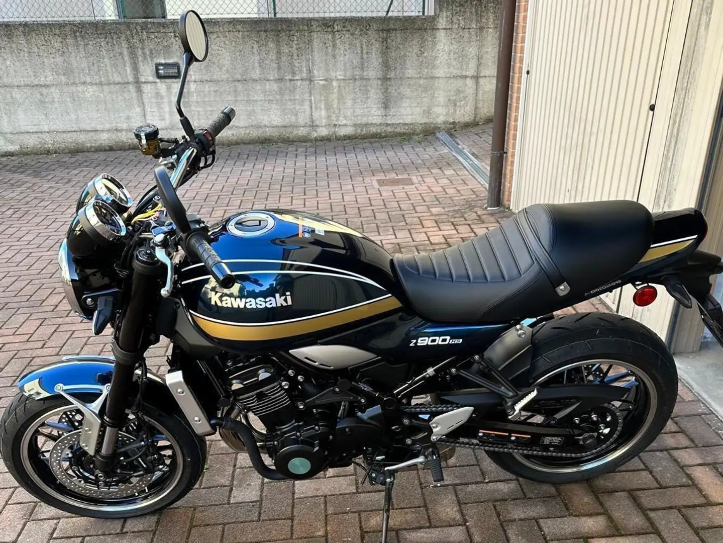 Kawasaki Z900RS Albastru - 2