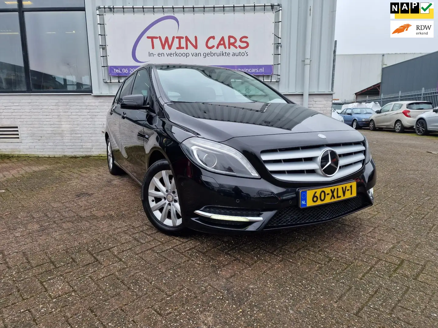 Mercedes-Benz B 180 Ambition Black - 1