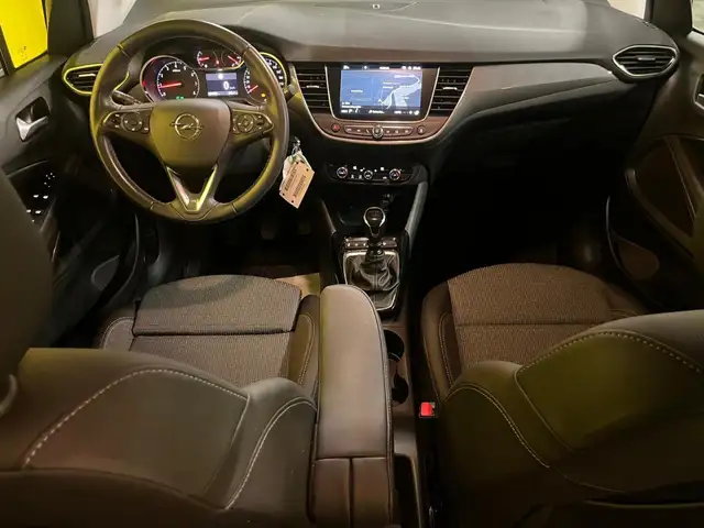 Opel Crossland X view 4