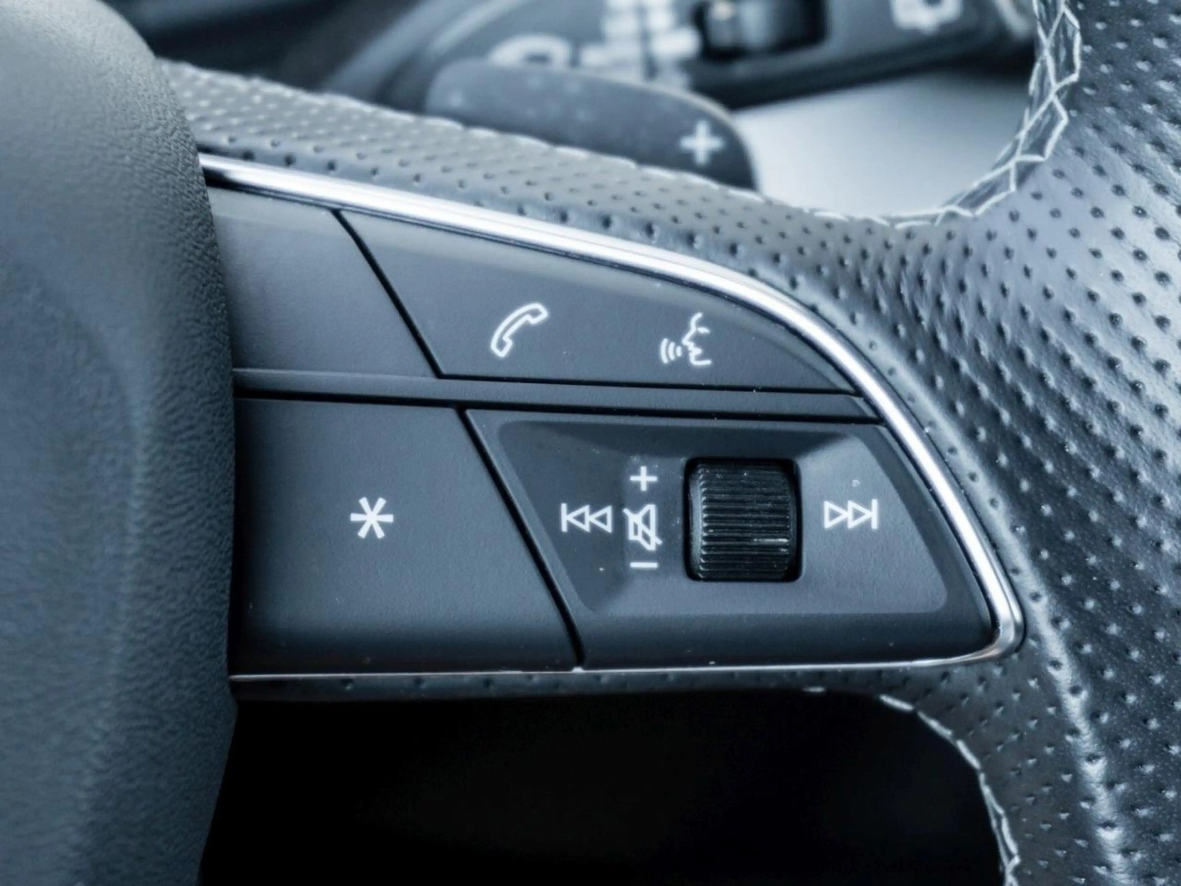 Audi SQ5 3.0 TDI MMINavi+ Panorama Kamera Memory AHK — photo 10