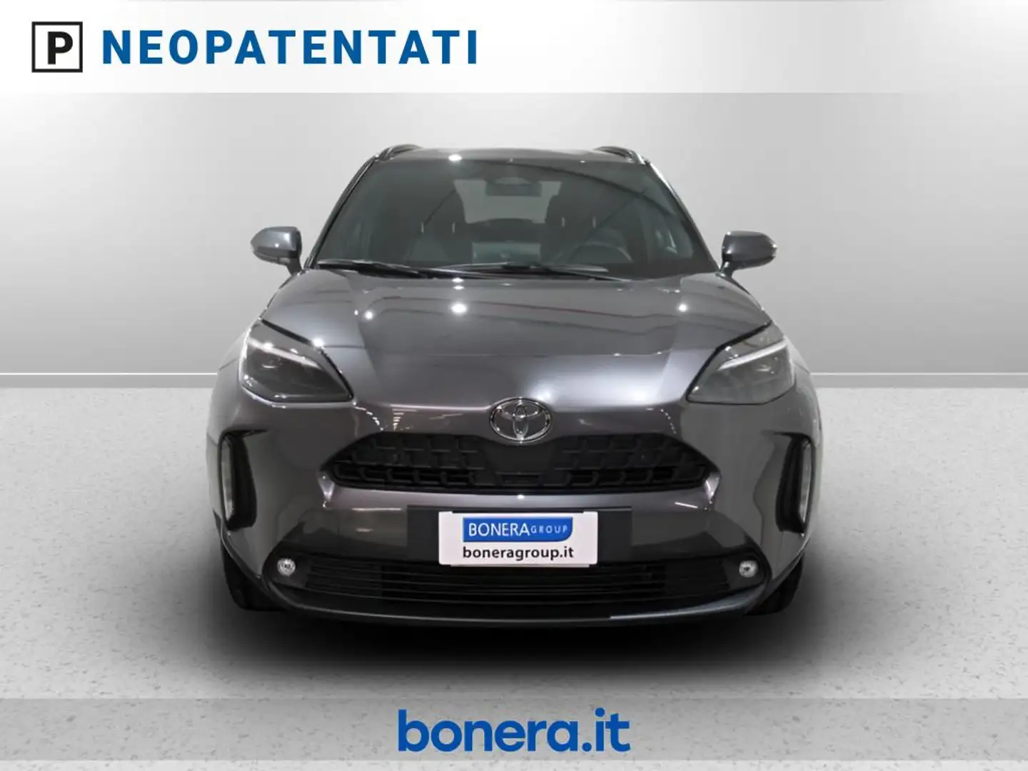 Toyota Yaris Cross 1.5h Trend awd-i 130cv e-cvt Gri - 2