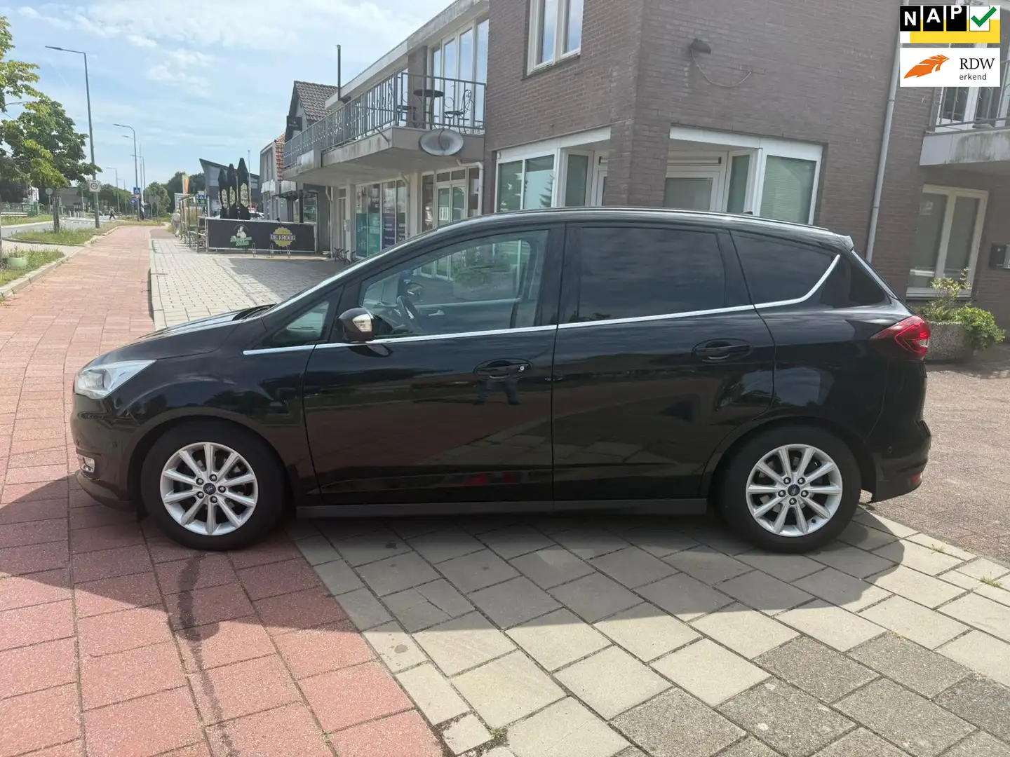 Ford C-Max 1.0 Titanium 125pk ClimaC.CruiseC.Navi.Led.LMV 710 Zwart - 1