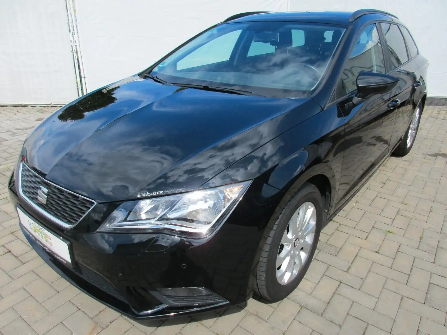 SEAT Leon ST 2.0 TDI*Unfallfrei*Scheckheft gepflegt* Noir - 1