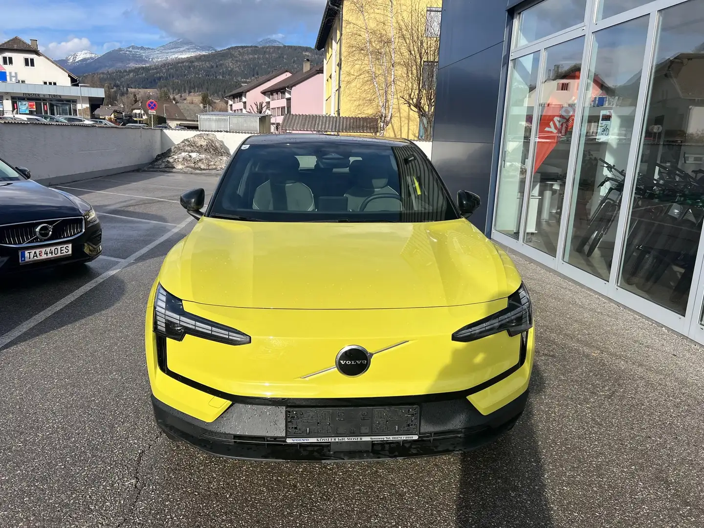 Volvo EX30 Plus 2WD Pure Electric *7.000km* Gelb - 2
