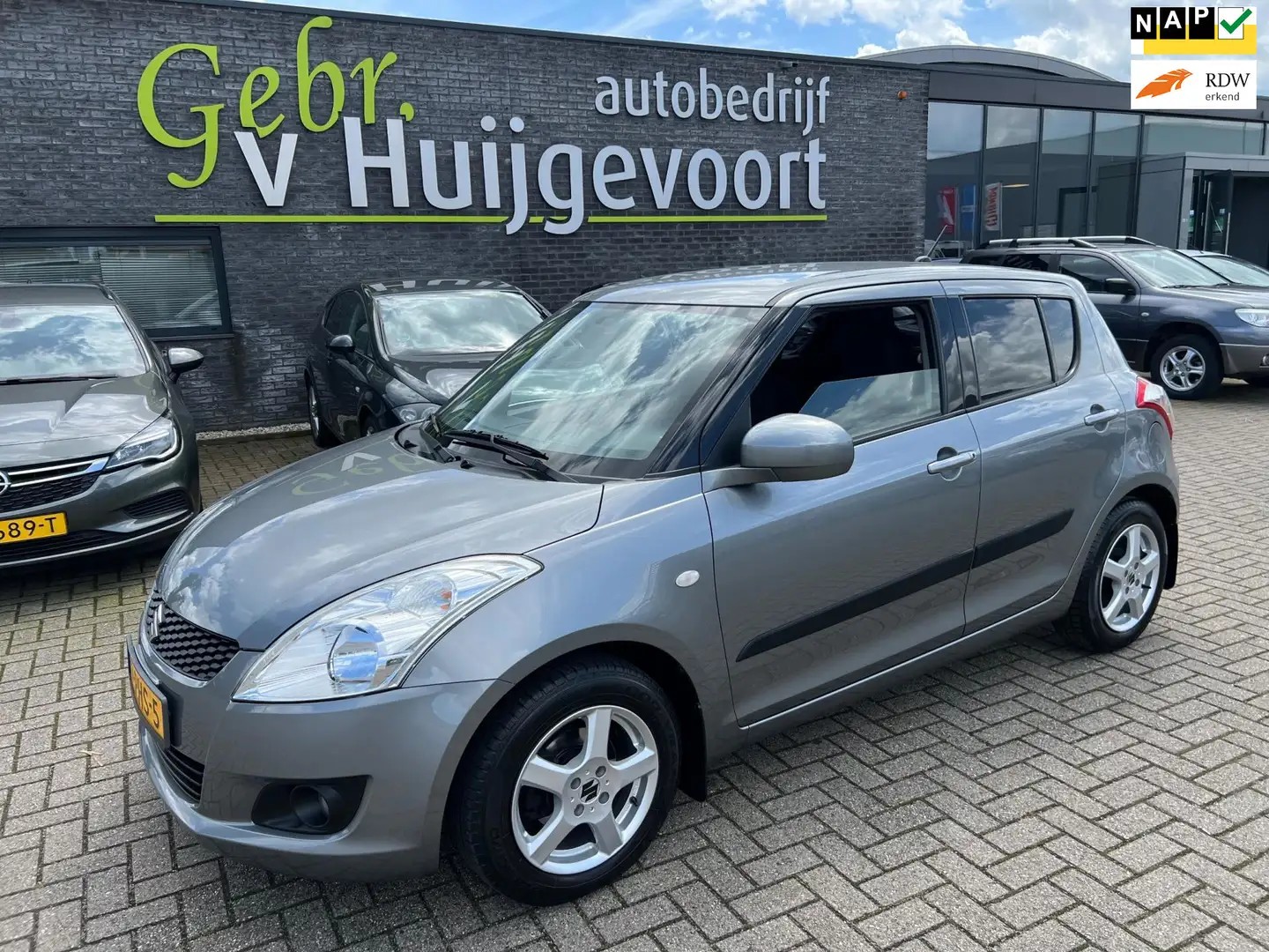Suzuki Swift 1.2 Comfort EASSS Gris - 1