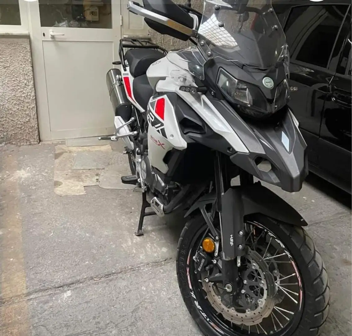 Benelli TRK 502 SPORT Bílá - 1