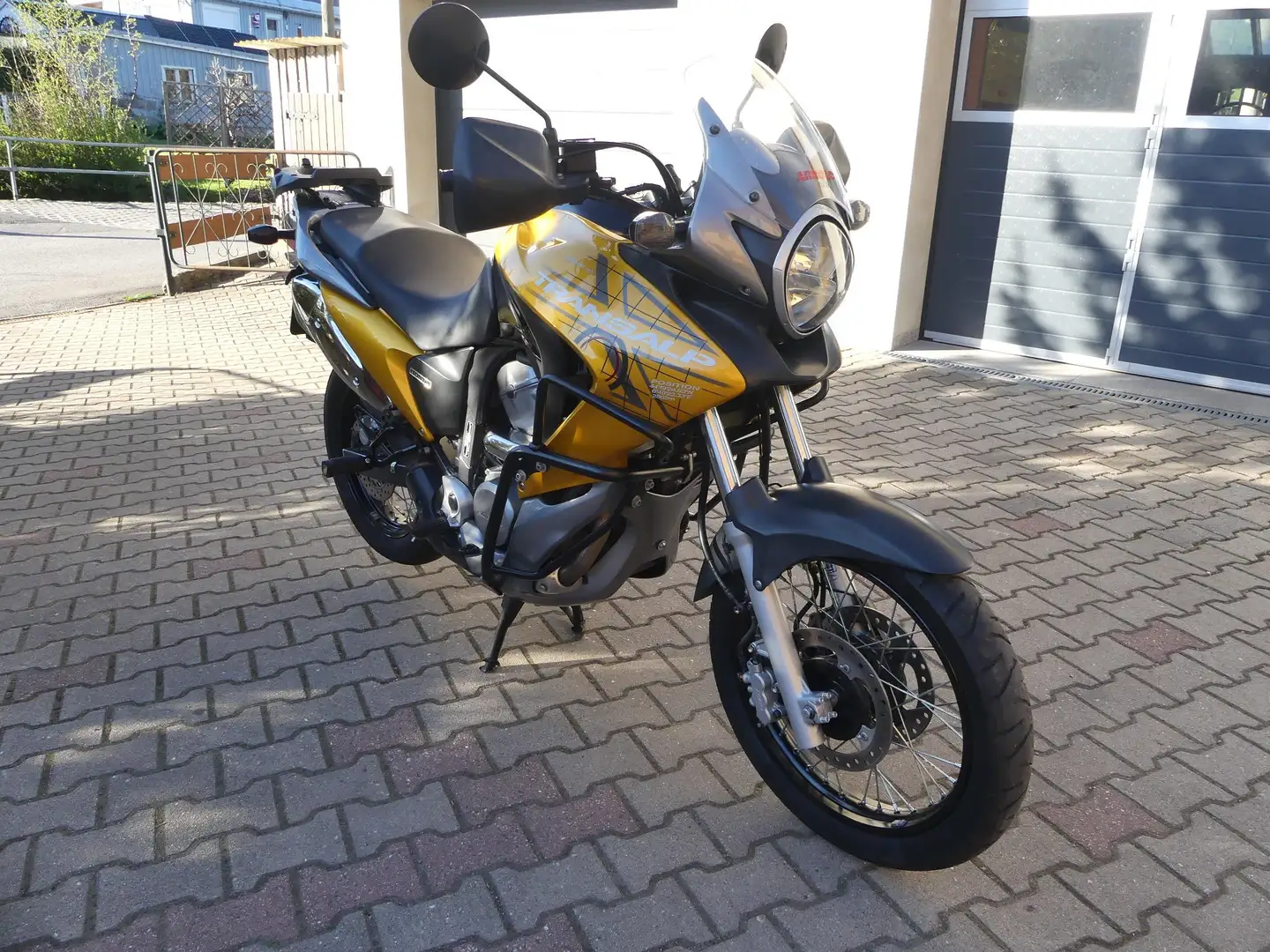 Honda Transalp XL700VA - 2