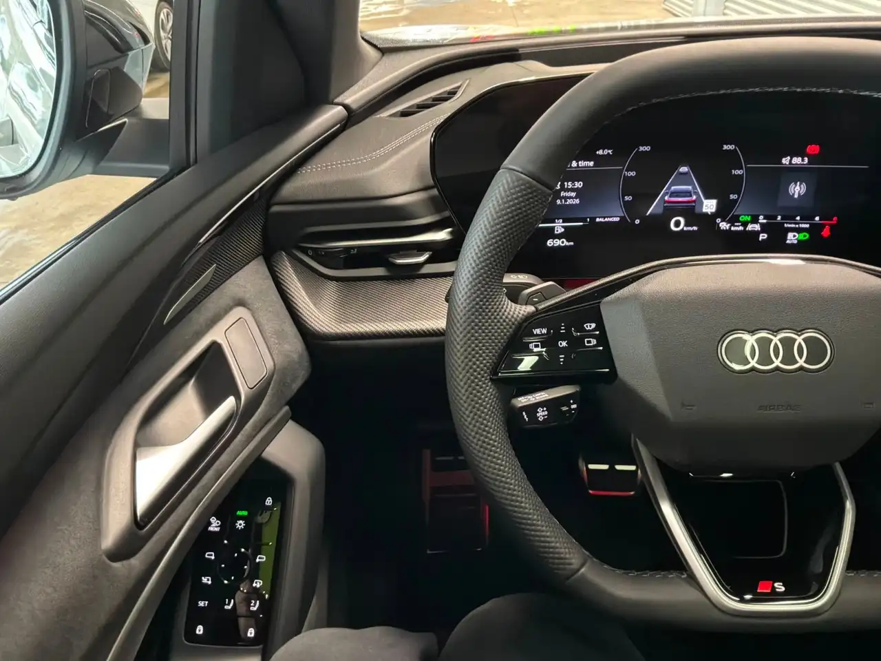 Audi SQ5 снимка Audi SQ5