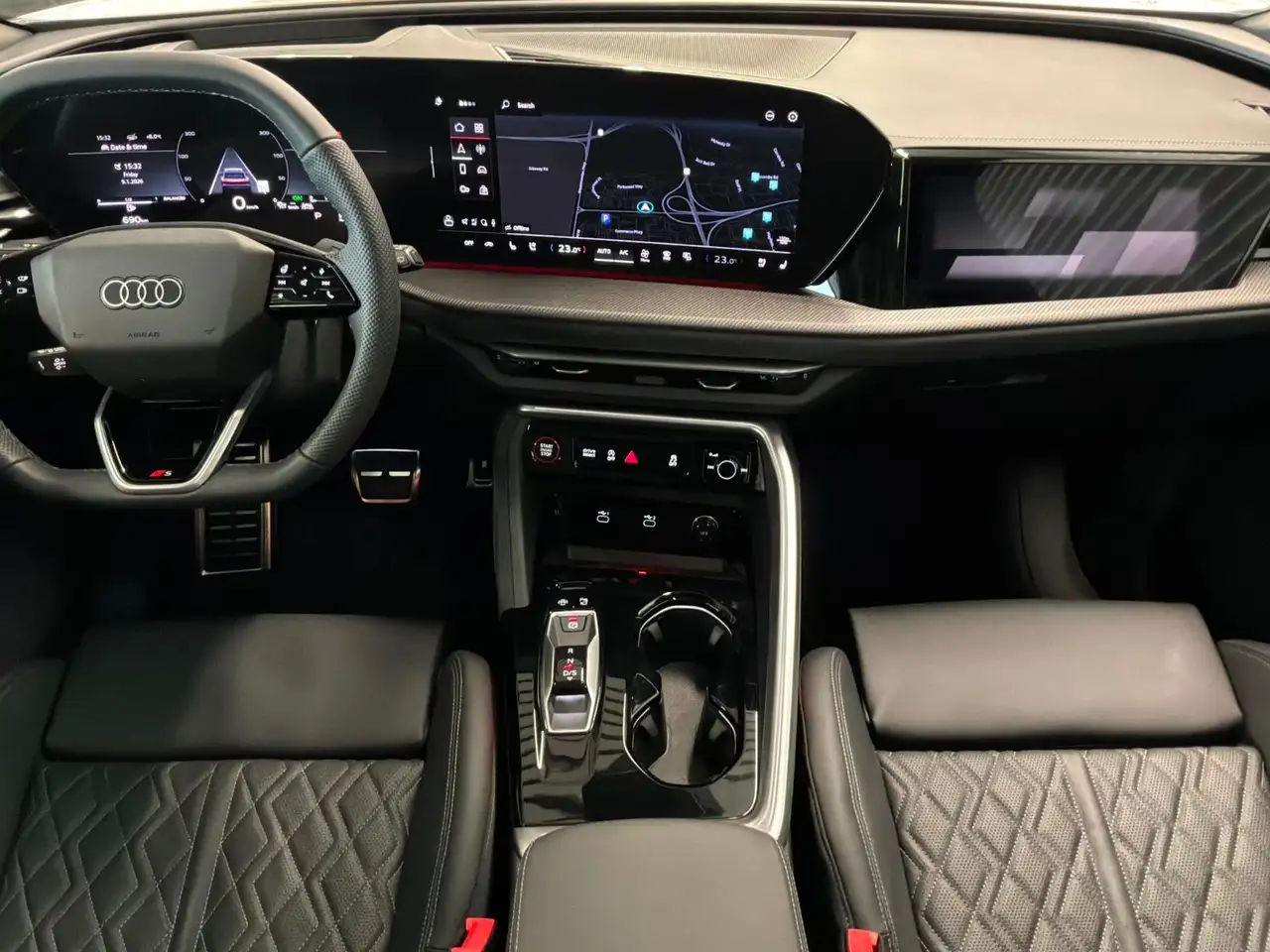 Audi SQ5 снимка Audi SQ5
