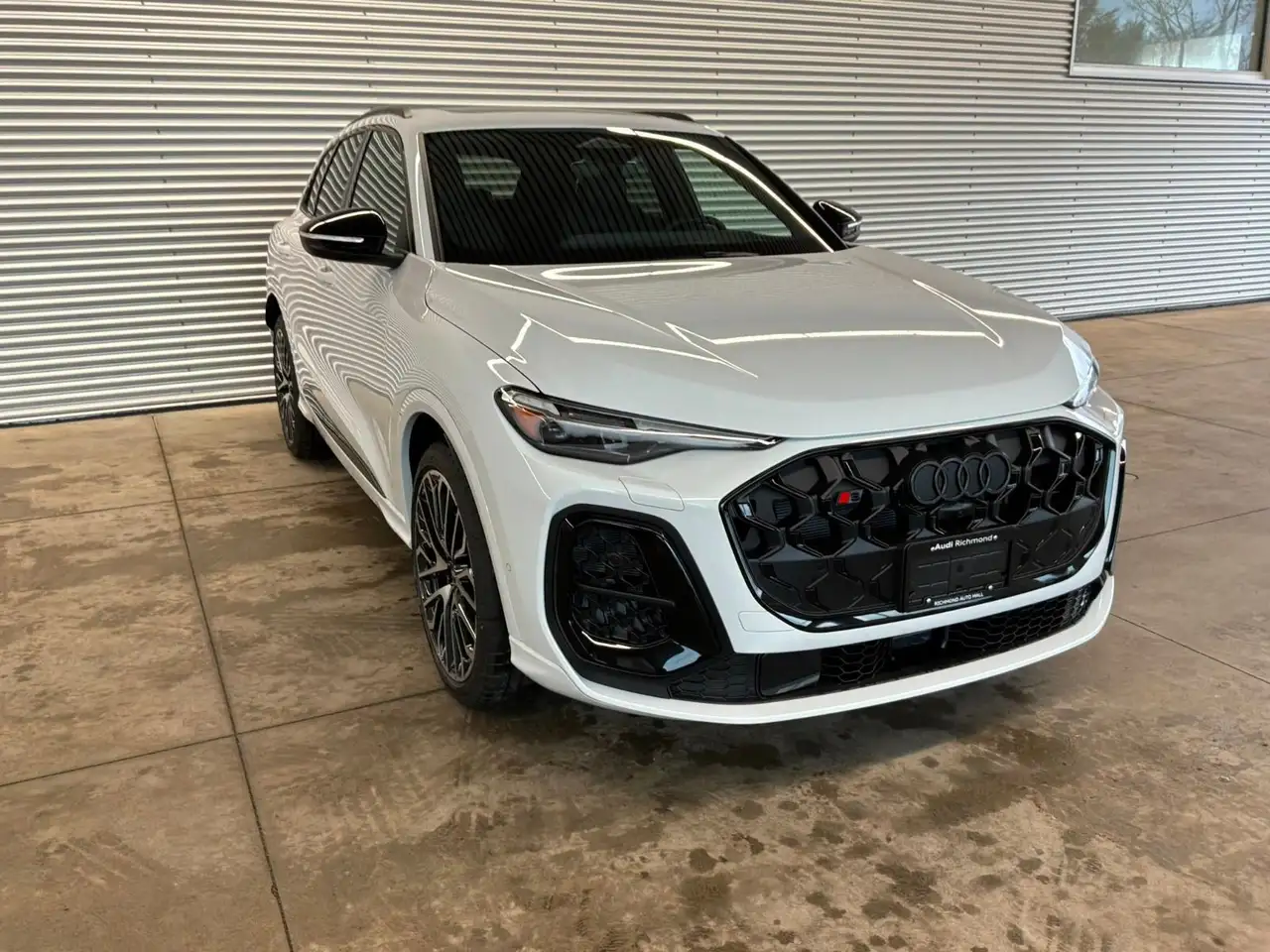 Audi SQ5 снимка Audi SQ5
