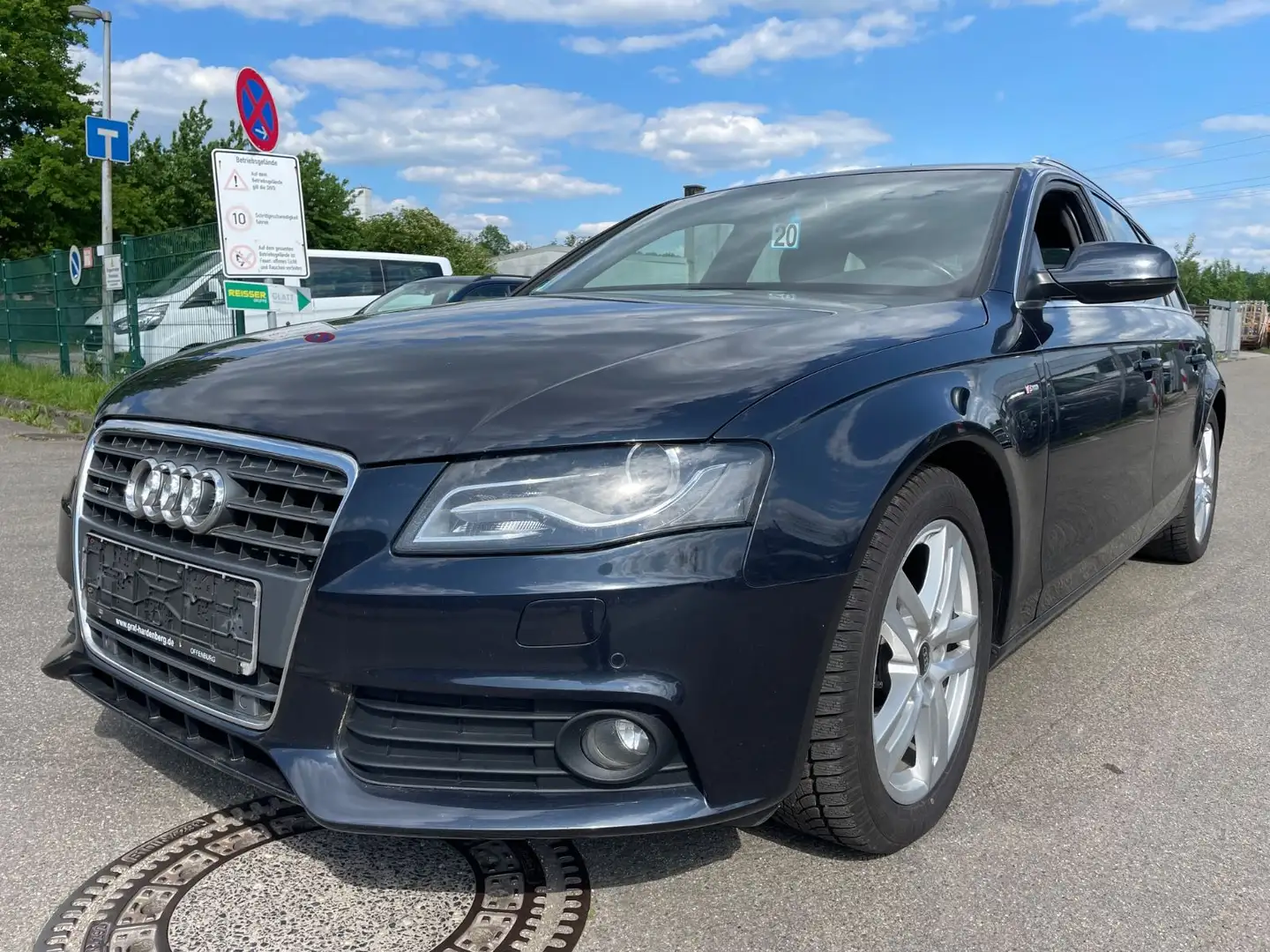 Audi A4 Avant S line Sportpaket / Plus Quattro Blau - 2