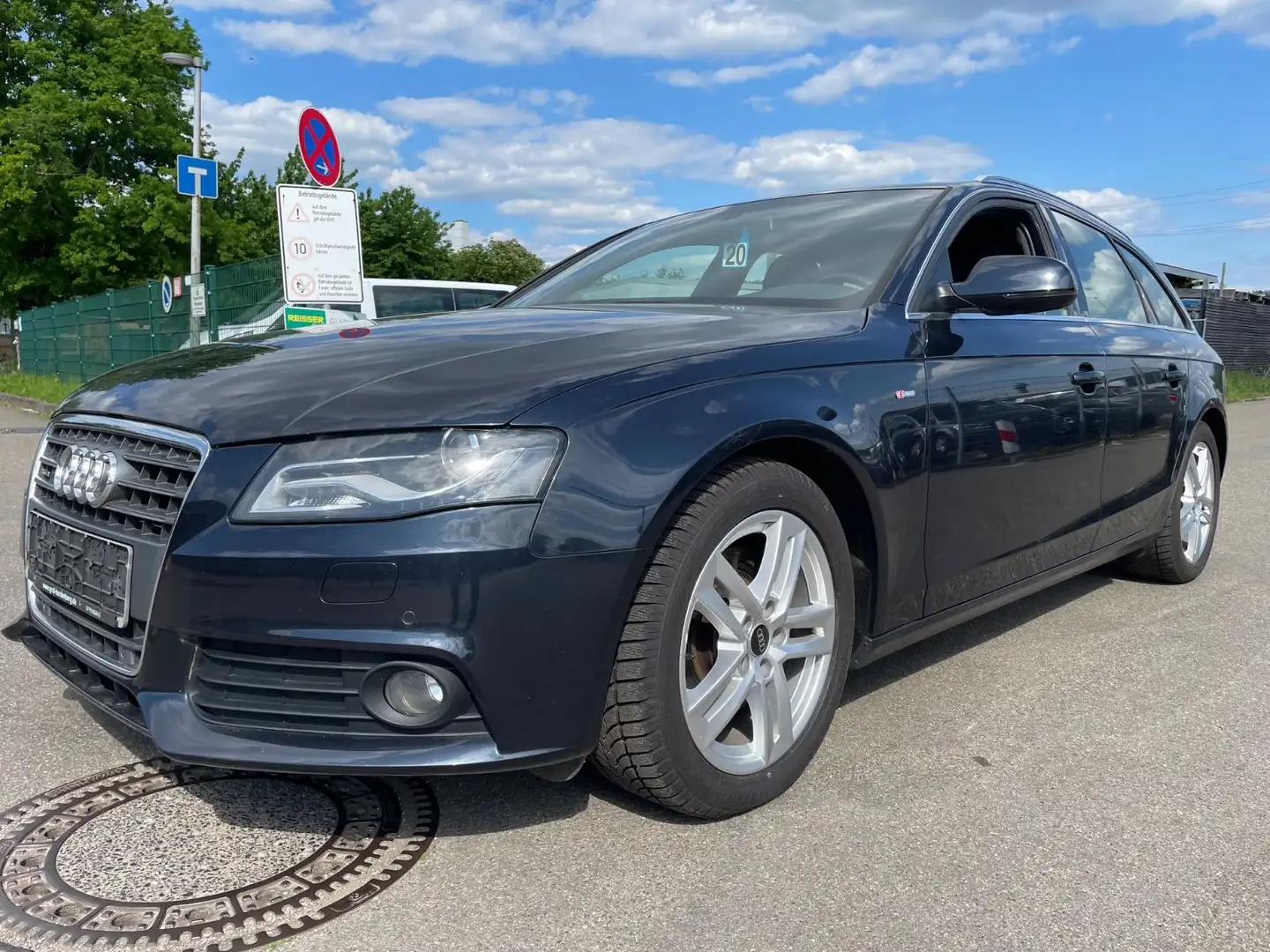 Audi A4 Avant S line Sportpaket / Plus Quattro Blau - 1