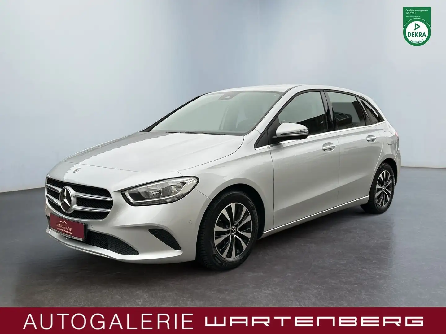 Mercedes-Benz B 200 d/CAM/NAVI/TEMPOMAT/DAB/SHZ/KLIMA/ Silber - 1