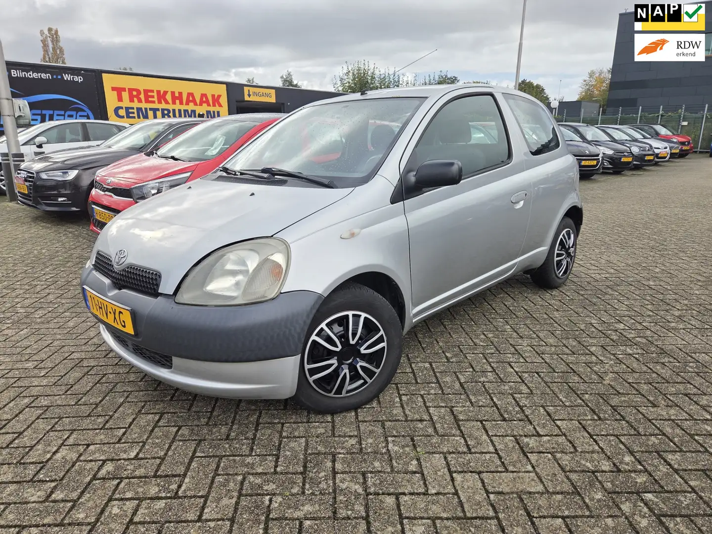 Toyota Yaris 1.0-16V VVT-i YORIN/NAP Grijs - 1