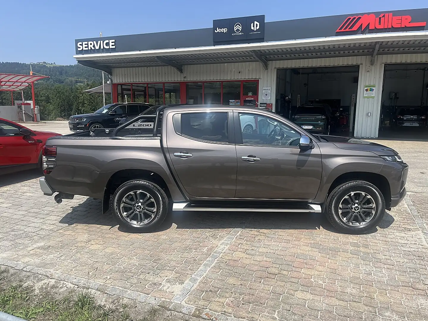 Mitsubishi L200 L 200 2,2 DI-D HP 4WD Doppelkabine Intense Aut. - 2