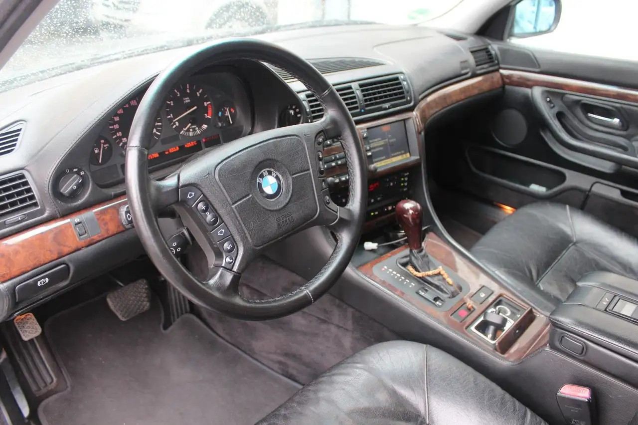 BMW 750 iL *Oldtimer*Vollleder*AHK*Sitzhzg, foto 9
