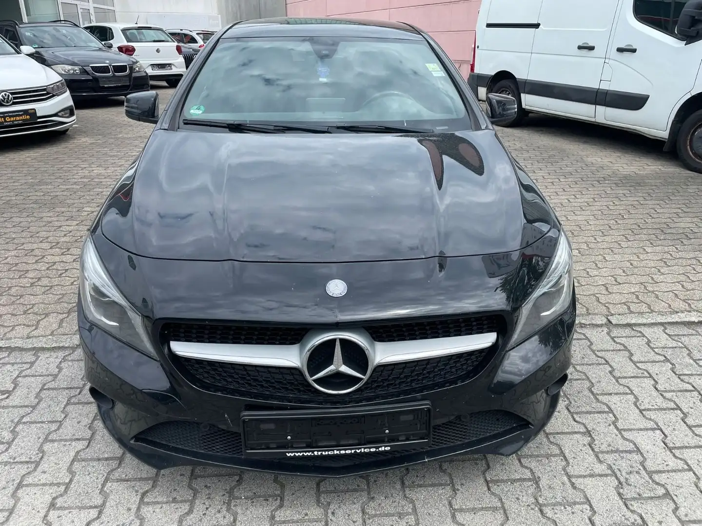 Mercedes-Benz CLA 220 Negru - 2