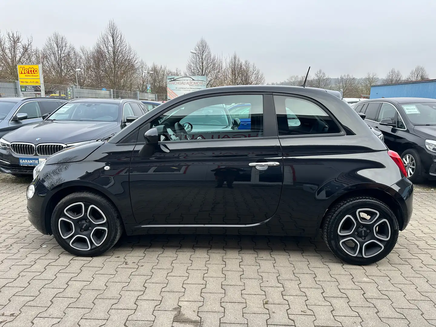 Fiat 500 1.0 Hybrid Club*TüV Neu*KLIMA*TEMPO*DAB* Schwarz - 2