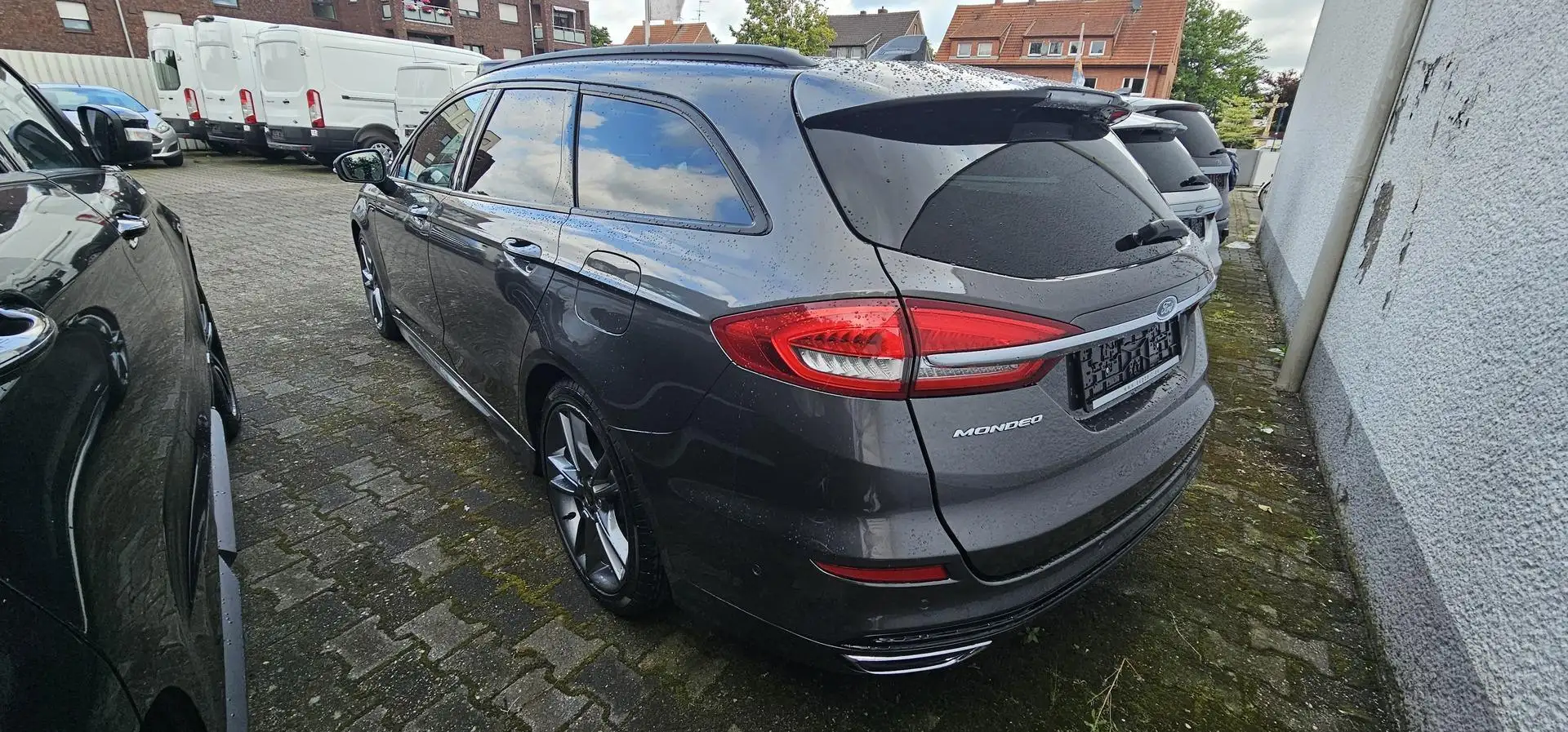 Ford Mondeo 2.0 EcoBlue Allrad Aut. ST-Line AHK ACC LED 140 kW Grigio - 2