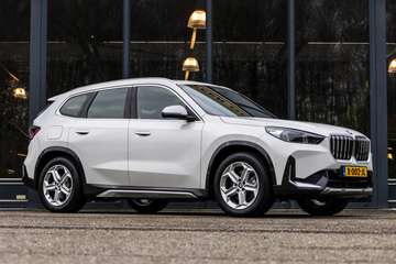 xDrive30 Launch Edition 67 kWh