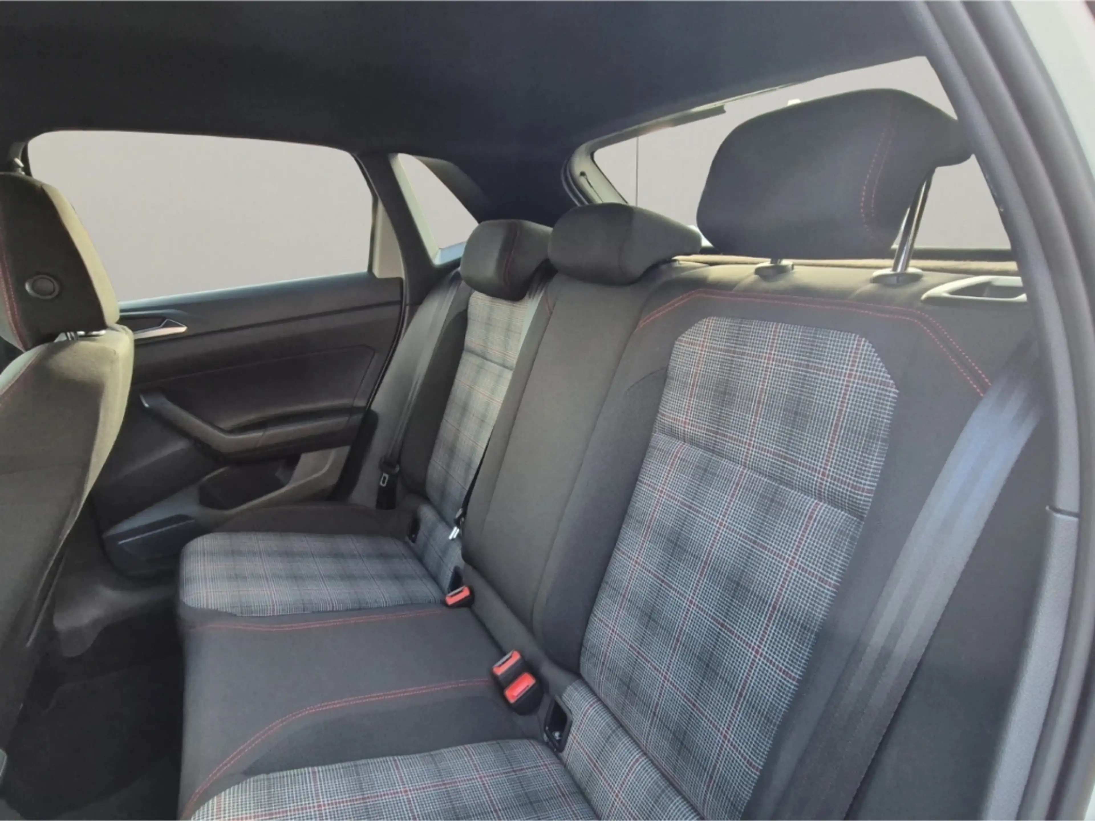 Volkswagen Polo GTI IQ.DRIVE+PARK & COMFORT+ACAA !! — photo 10
