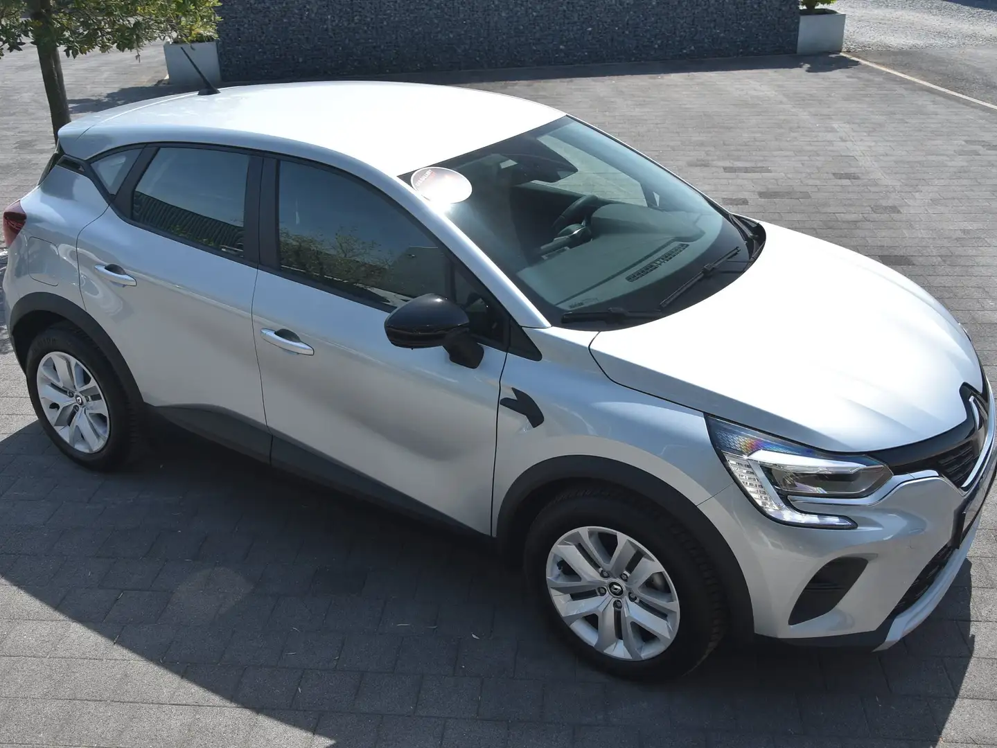 Renault Captur 1.0 TCe 90 Corporate Edit./Navi/Led/4Season Zilver - 2