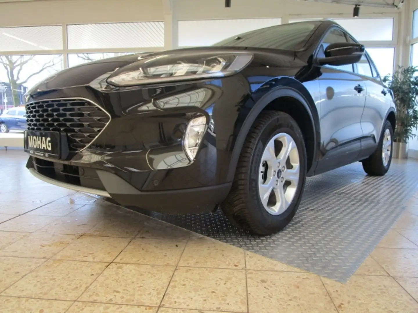 Ford Kuga 1,5l Cool & Connect *Klima-Sitzh.-Navi.* -EU6 Schwarz - 1