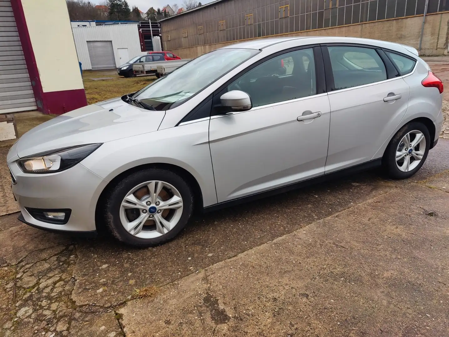 Ford Focus Sport Silber - 2