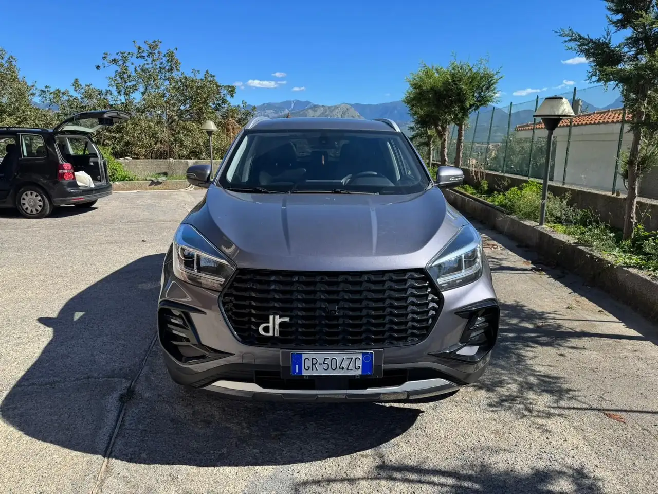 DR Automobiles DR5.0