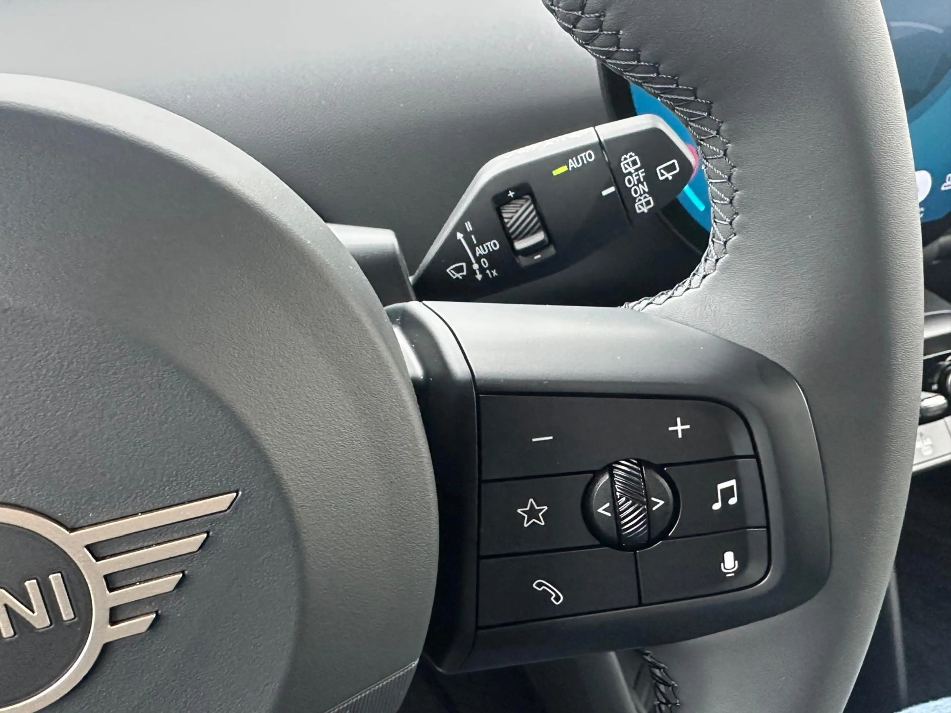 MINI Cooper SE Head-Up | Carplay | Camera — photo 12