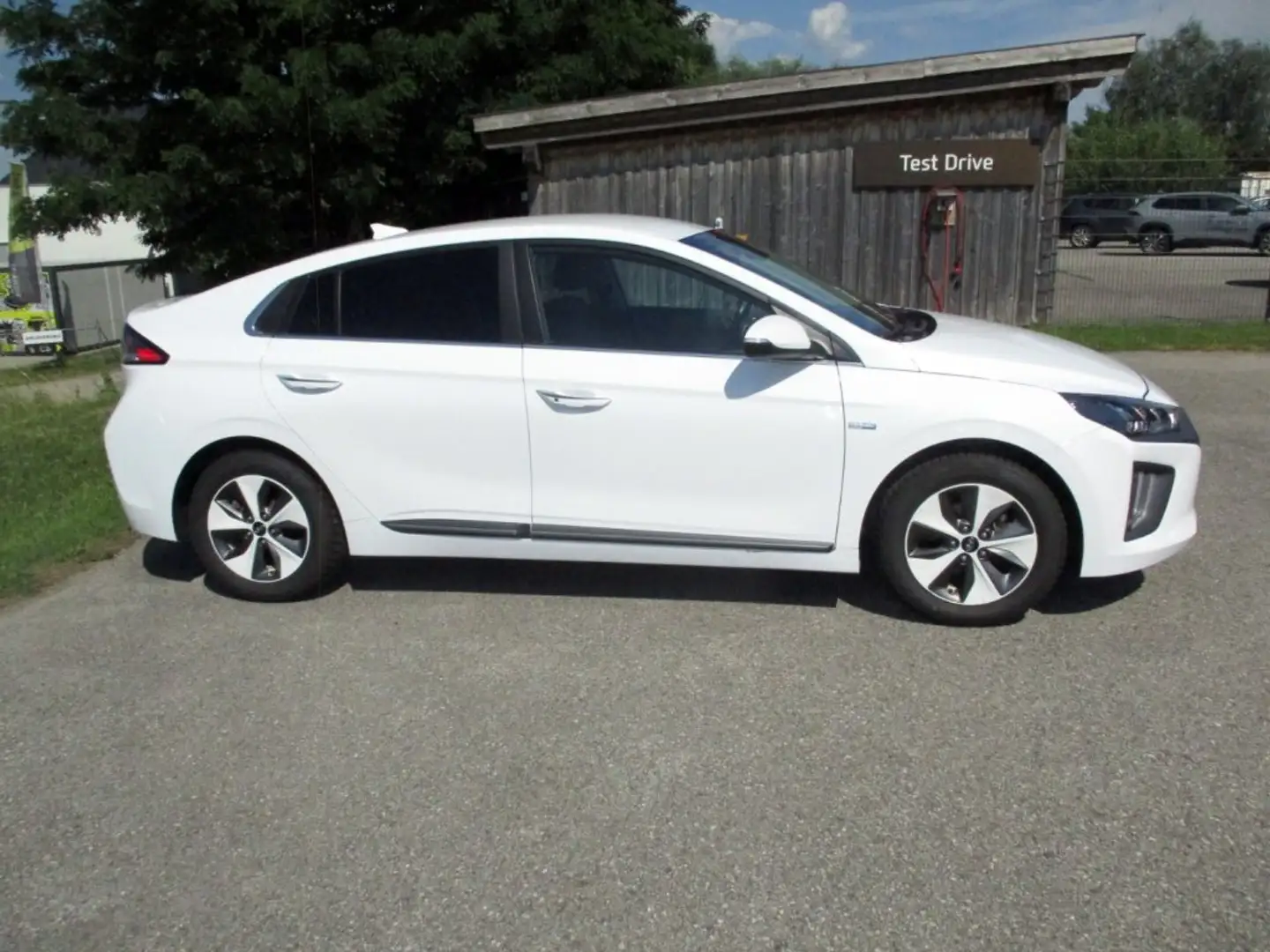 Hyundai IONIQ Elektro Level 4 i0e40-O7 Weiß - 2
