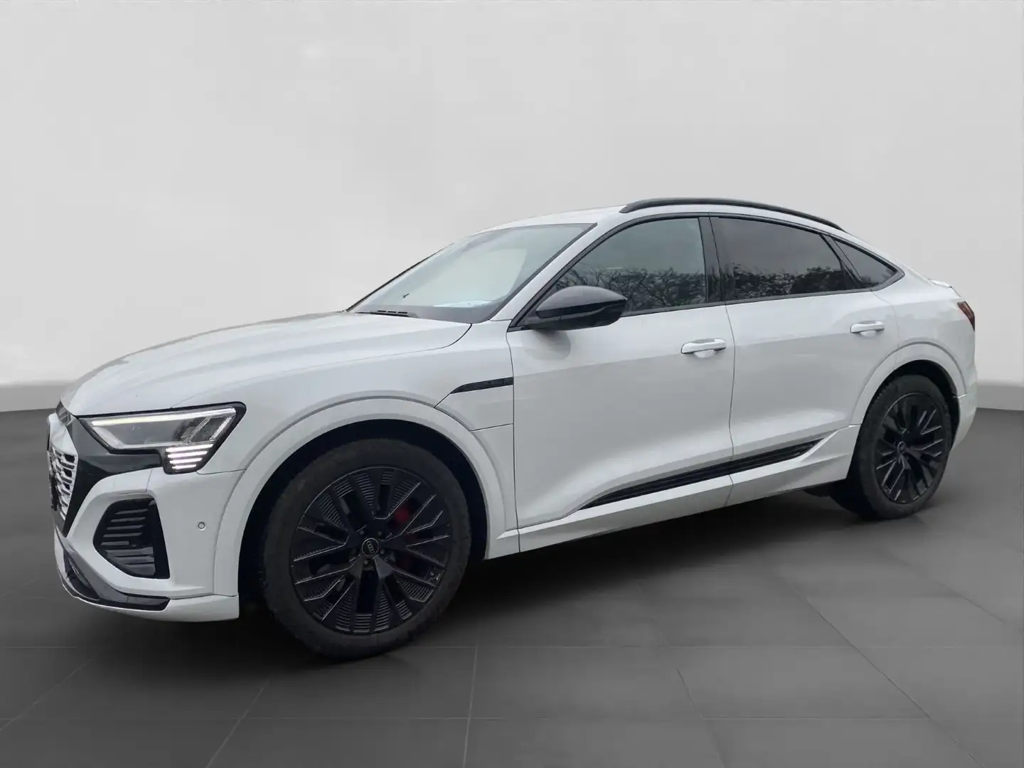 Audi Q8 e-tron S-Line Edition 55 | PANO Weiß - 2