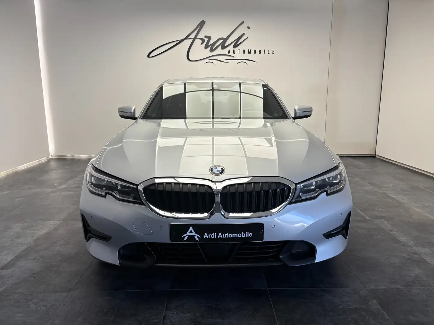 BMW 320 d *CARPLAY*LED AMBIANCE*1ER PROPRIETAIRE*GARANTIE* Gris - 2
