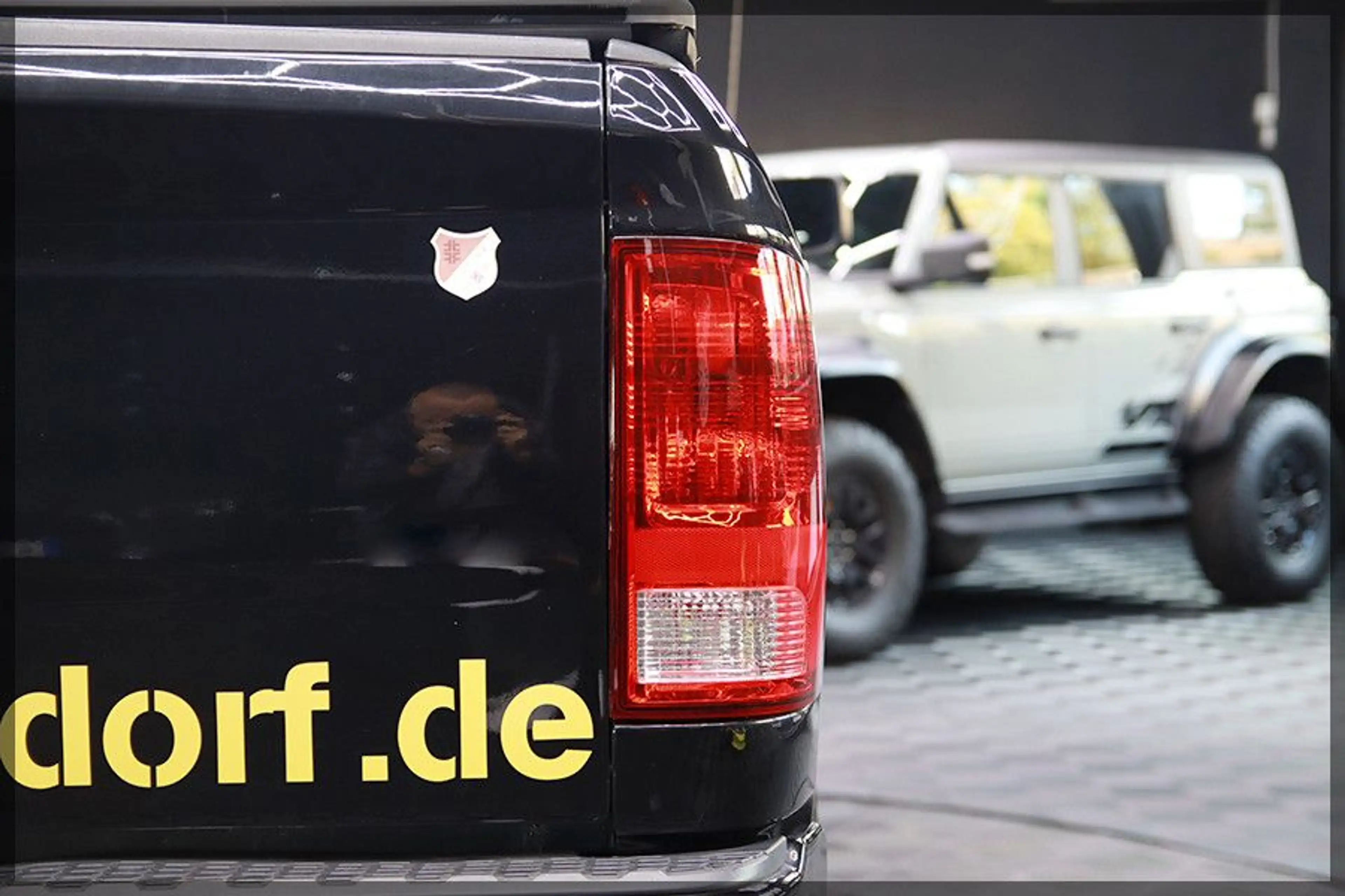 Dodge RAM 5.7 HEM QUAD CAB CAM / LEDER / 6 SITZER — photo 10
