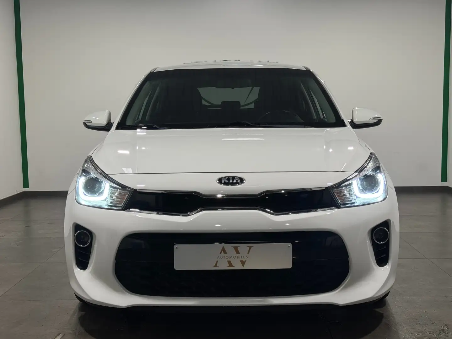 Kia Rio ** 1.0 T-GDi ** GPS ** Garantie 12 mois ** Blanc - 2