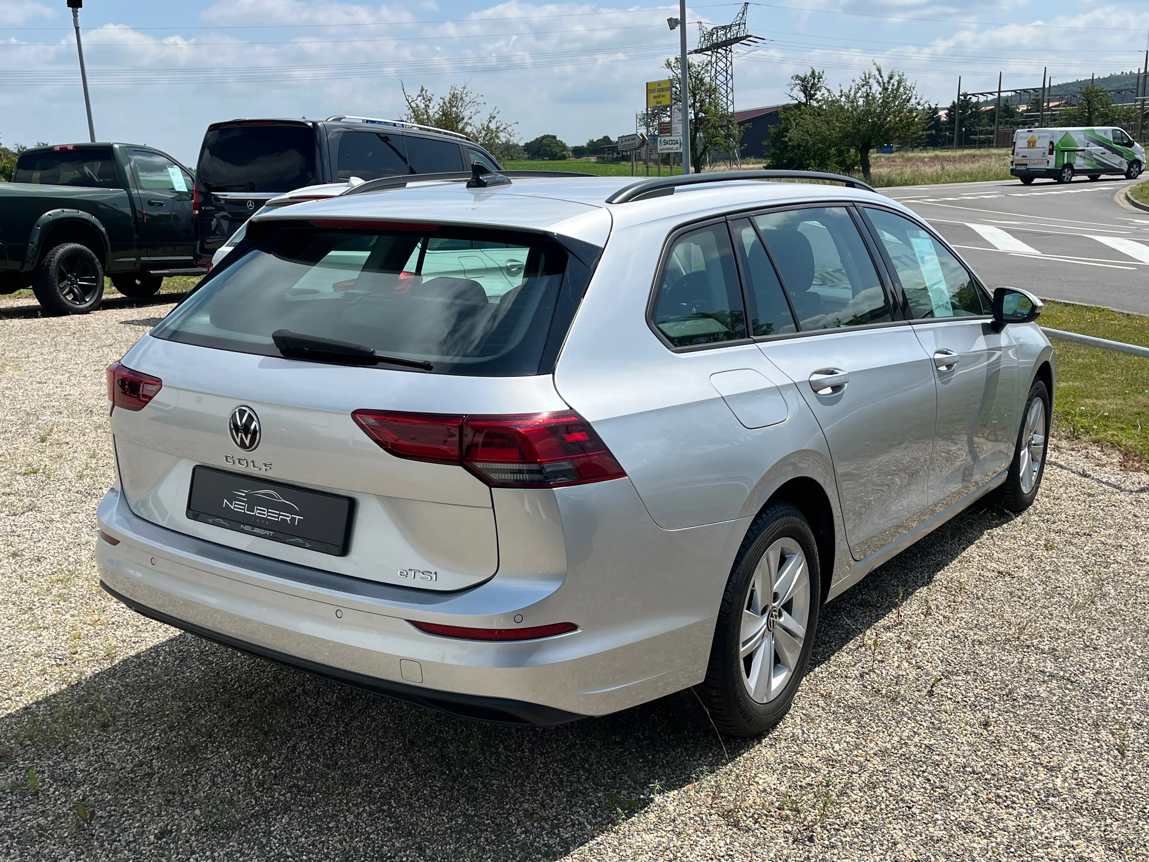 Volkswagen Golf Variant Golf VIII Variant 1.0 eTSI OPF DSG Life — photo 3
