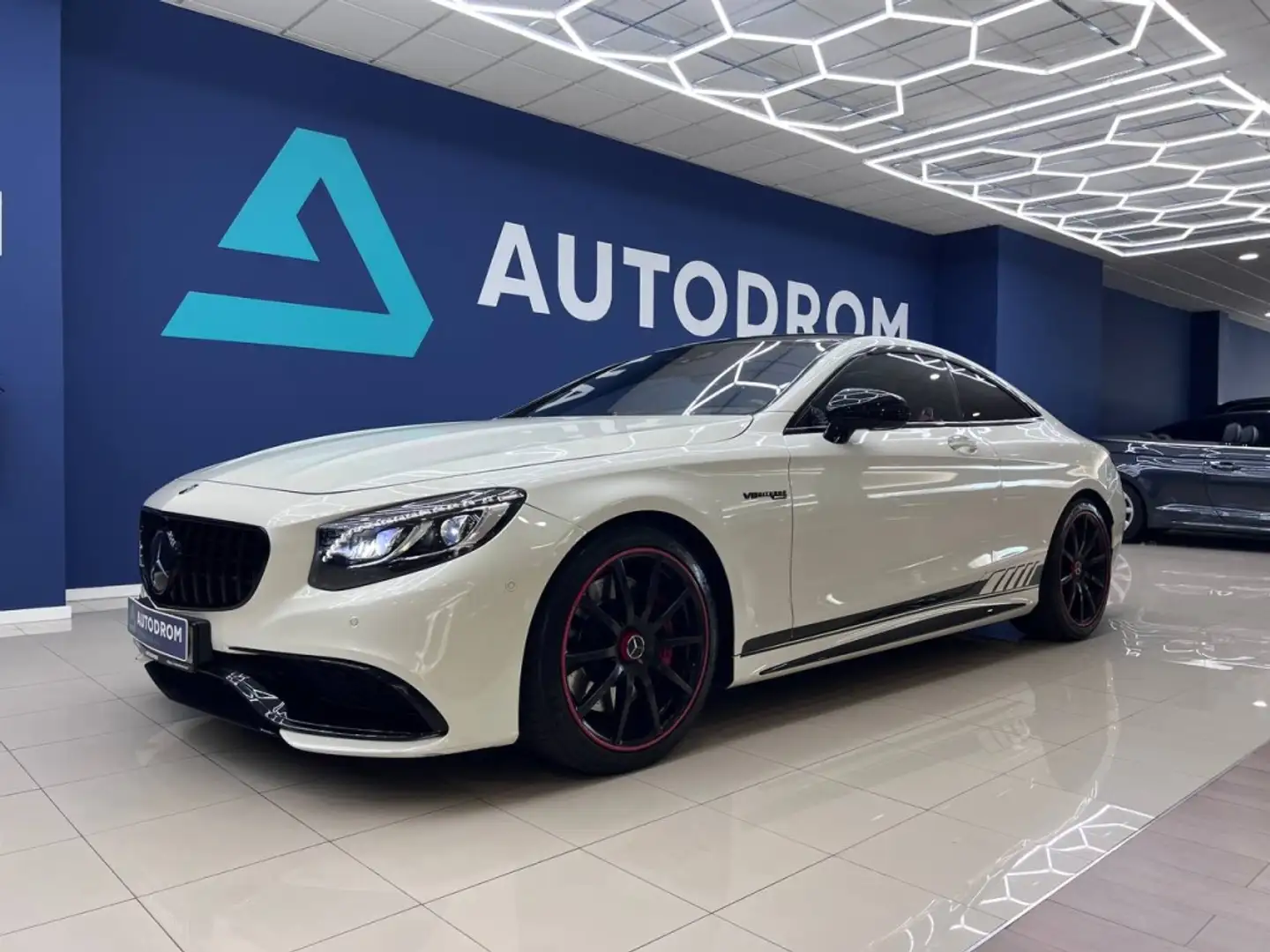 Mercedes-Benz S 63 AMG Coupé 4Matic Aut. Blanc - 1