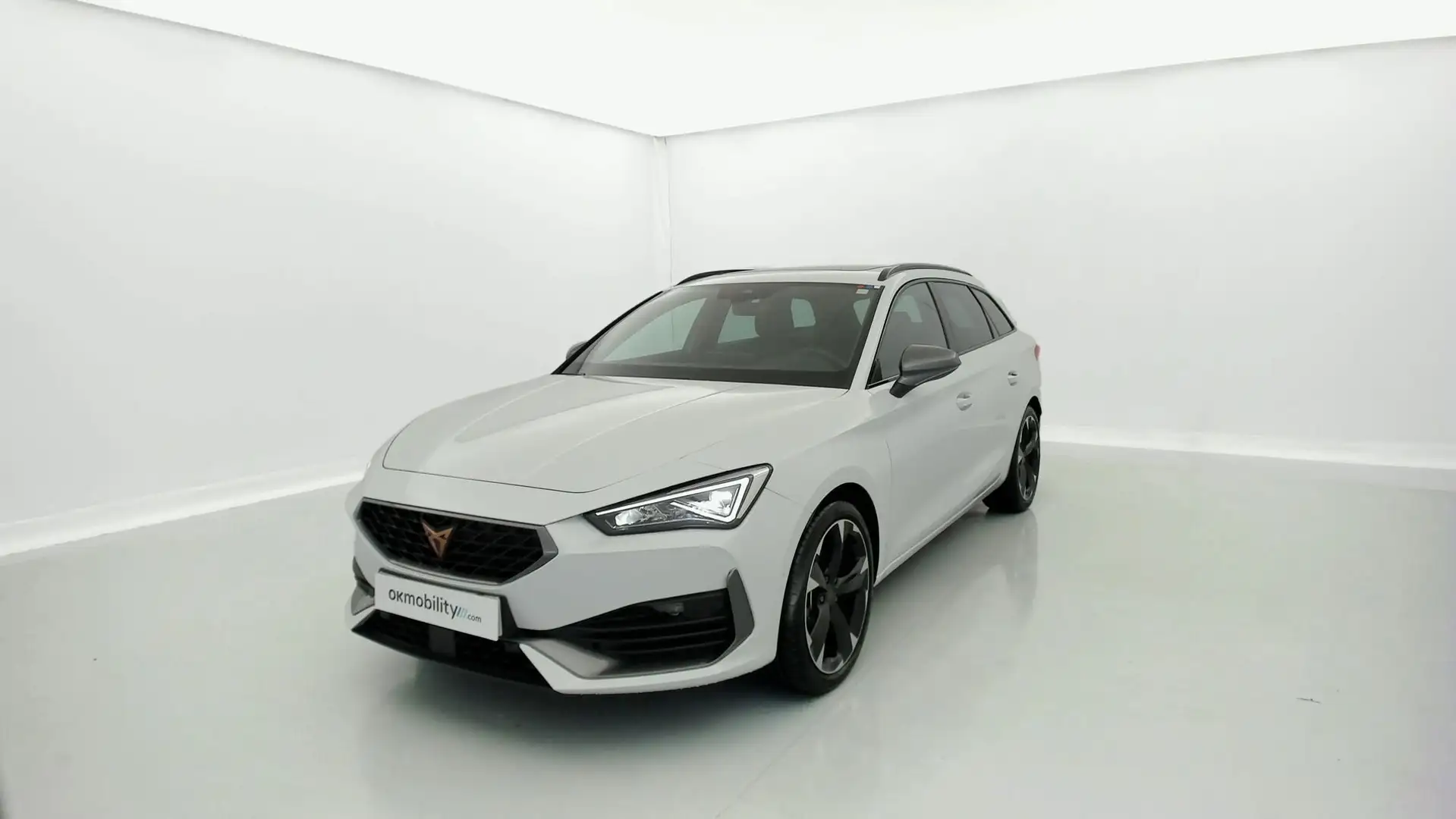 CUPRA Leon Sportstourer 1.5 eTSI 110 DSG Wit - 1