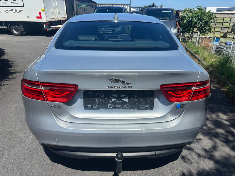 Jaguar XE XE 2.0 marchand export!! — photo 4